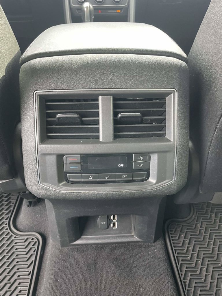Used 2018 Volkswagen Atlas SE AWD/4WD image 14