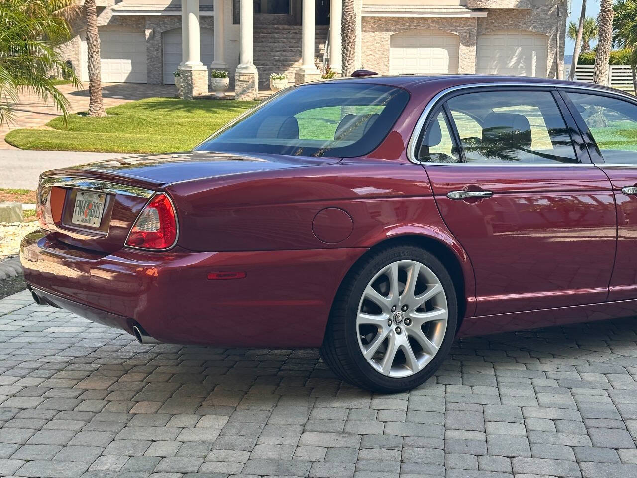 Used 2008 Jaguar XJ8 RWD image 6