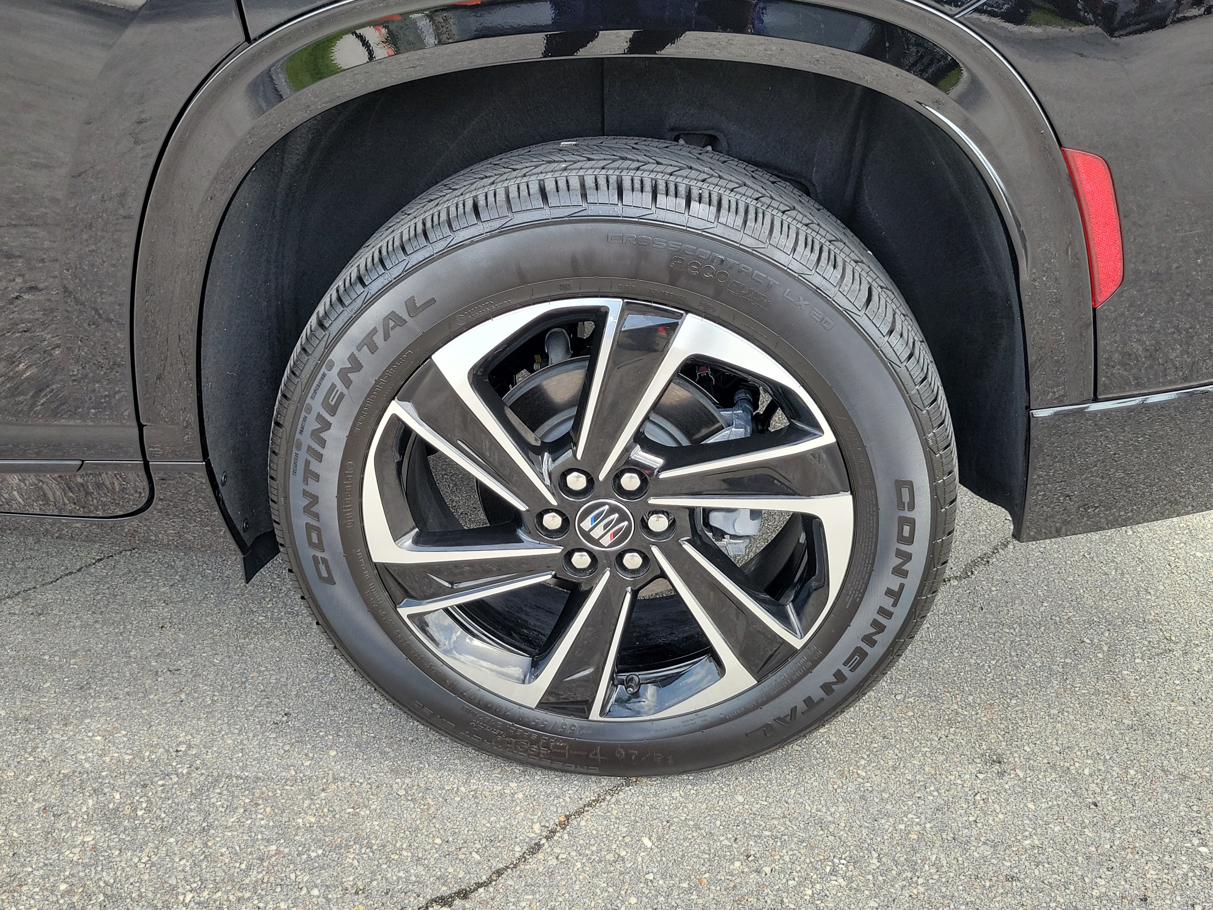 Used 2026 Buick Enclave Sport Touring w/ Power Package FWD image 29