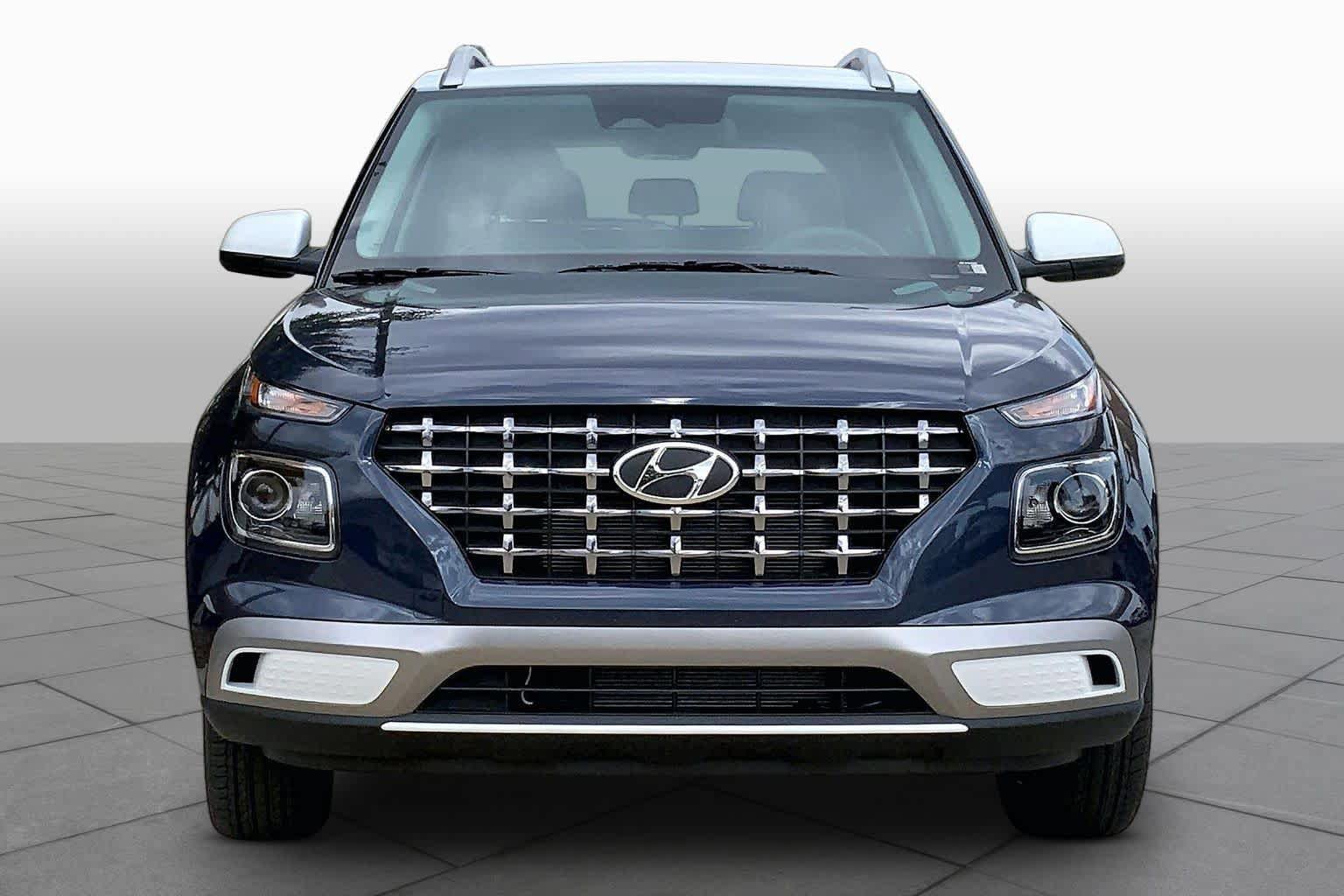 New 2026 Hyundai Venue SEL FWD image 3