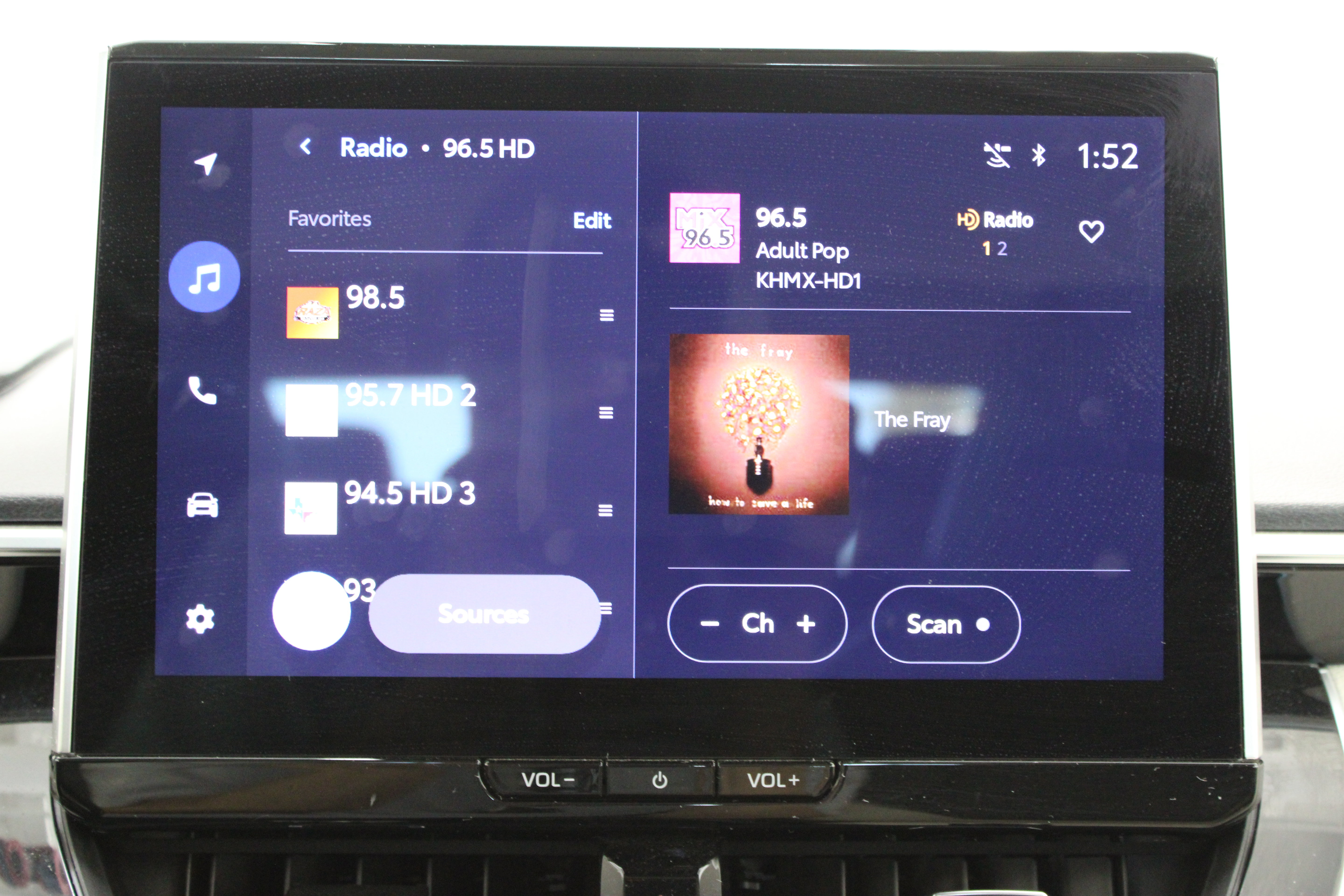 Used 2025 Toyota Corolla XLE FWD image 18