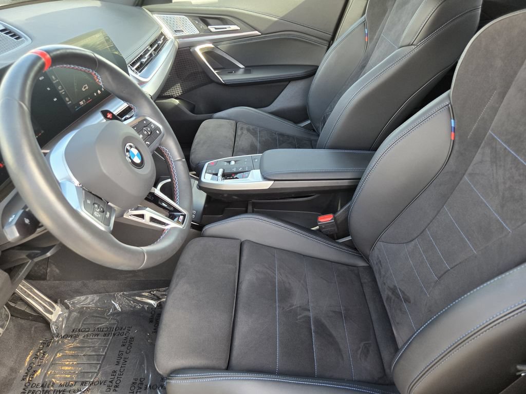 Certified 2025 BMW X1 M35i w/ Shadowloine Package AWD/4WD image 16