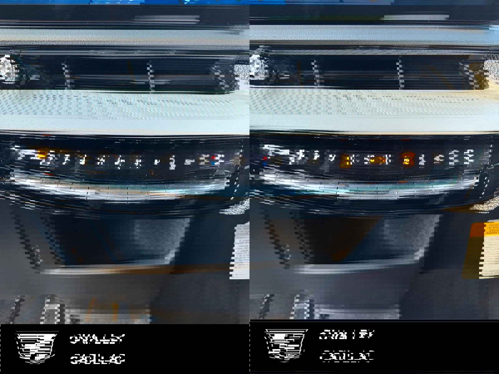 New 2026 Cadillac Optiq Sport 1 w/ LPO, Floor Liner Package AWD/4WD image 21