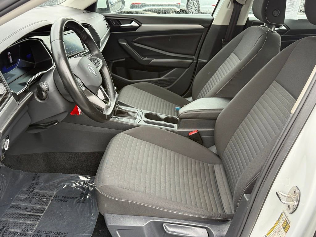 Used 2024 Volkswagen Jetta S image 13