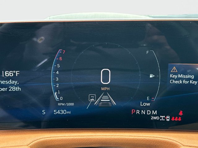 Used 2025 Cadillac XT4 Sport AWD/4WD image 12