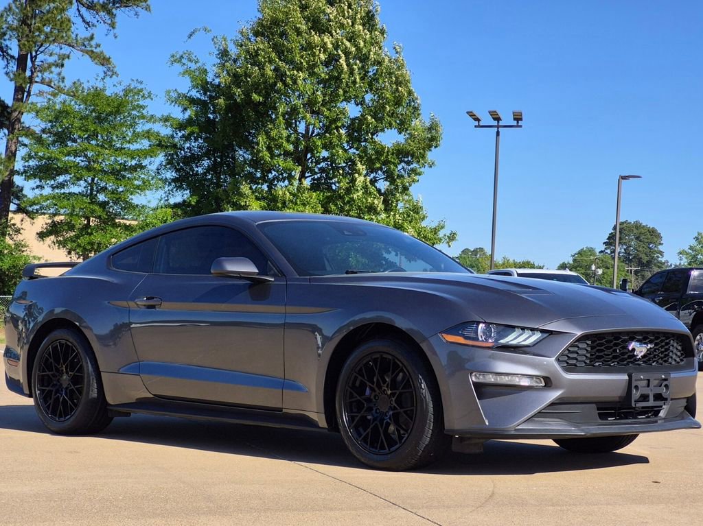 Used 2023 Ford Mustang Coupe RWD image 3