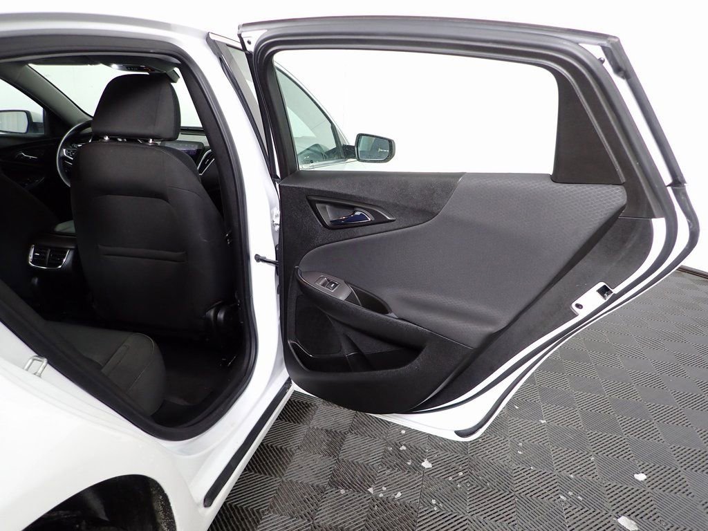 Used 2020 Chevrolet Malibu LT image 28
