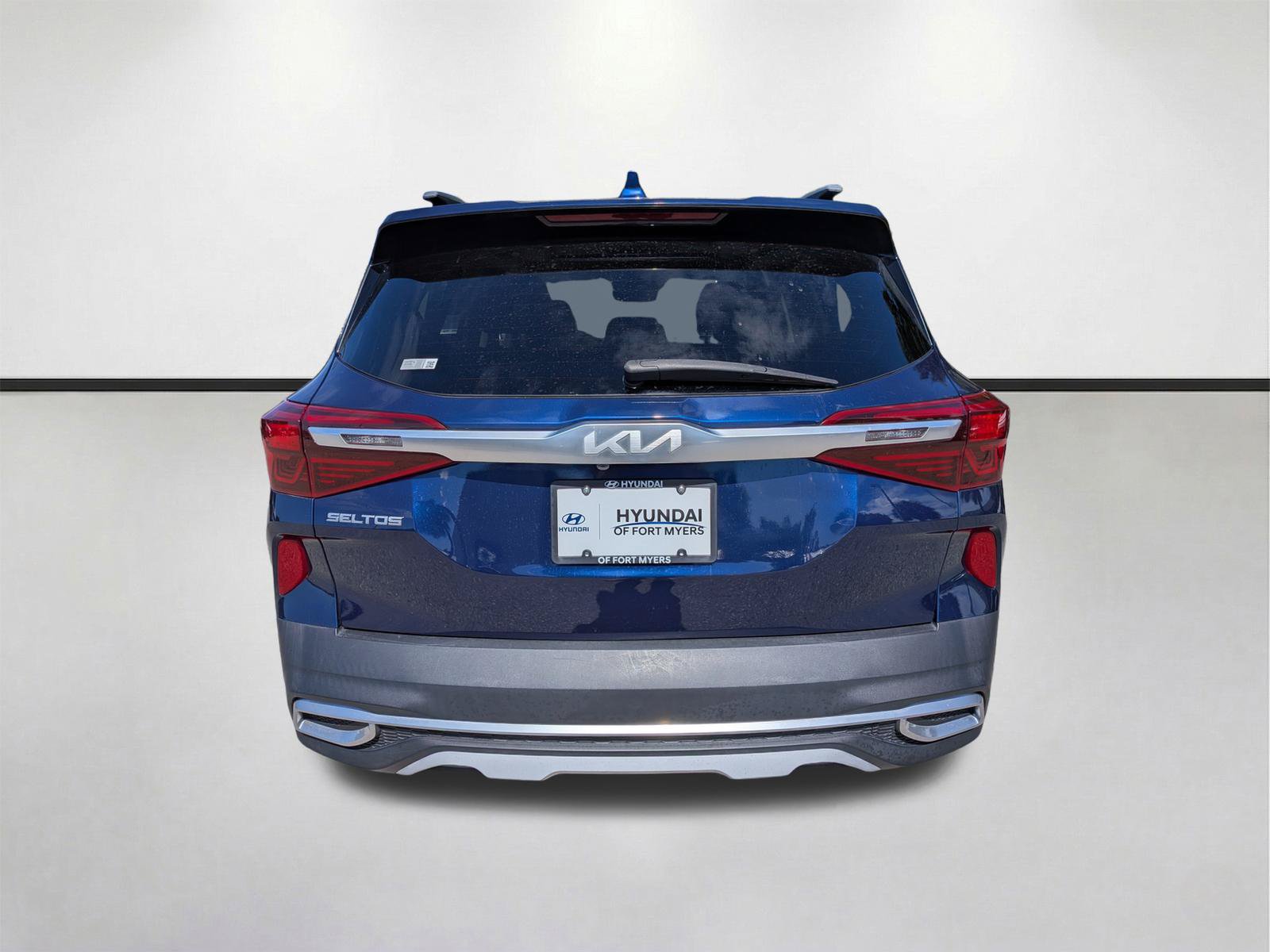 Used 2023 Kia Seltos EX AWD/4WD image 5