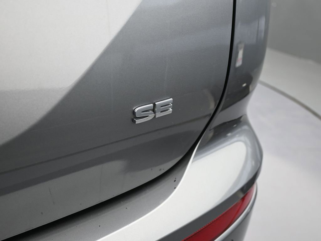 Used 2022 Mitsubishi Outlander SE image 37