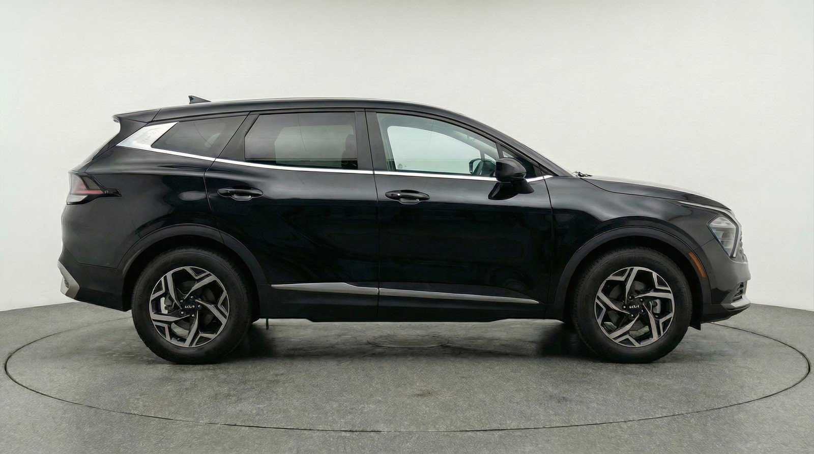 Used 2025 Kia Sportage LX FWD image 11