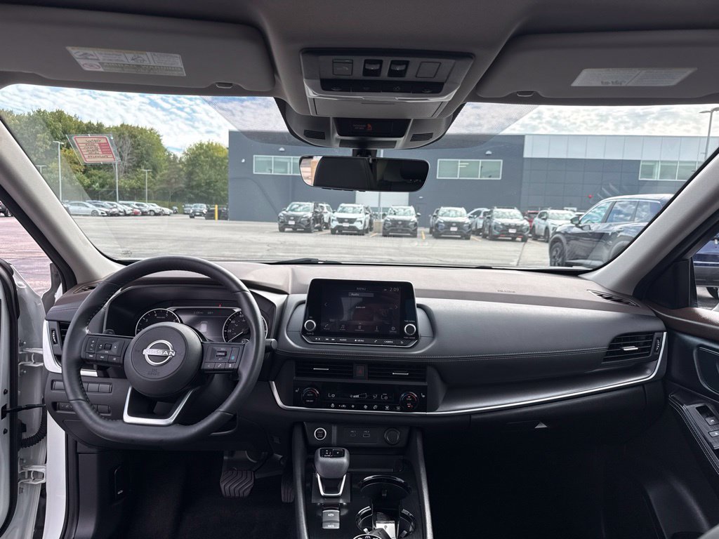 Certified 2023 Nissan Rogue SV w/ SV Premium B Package AWD/4WD image 23