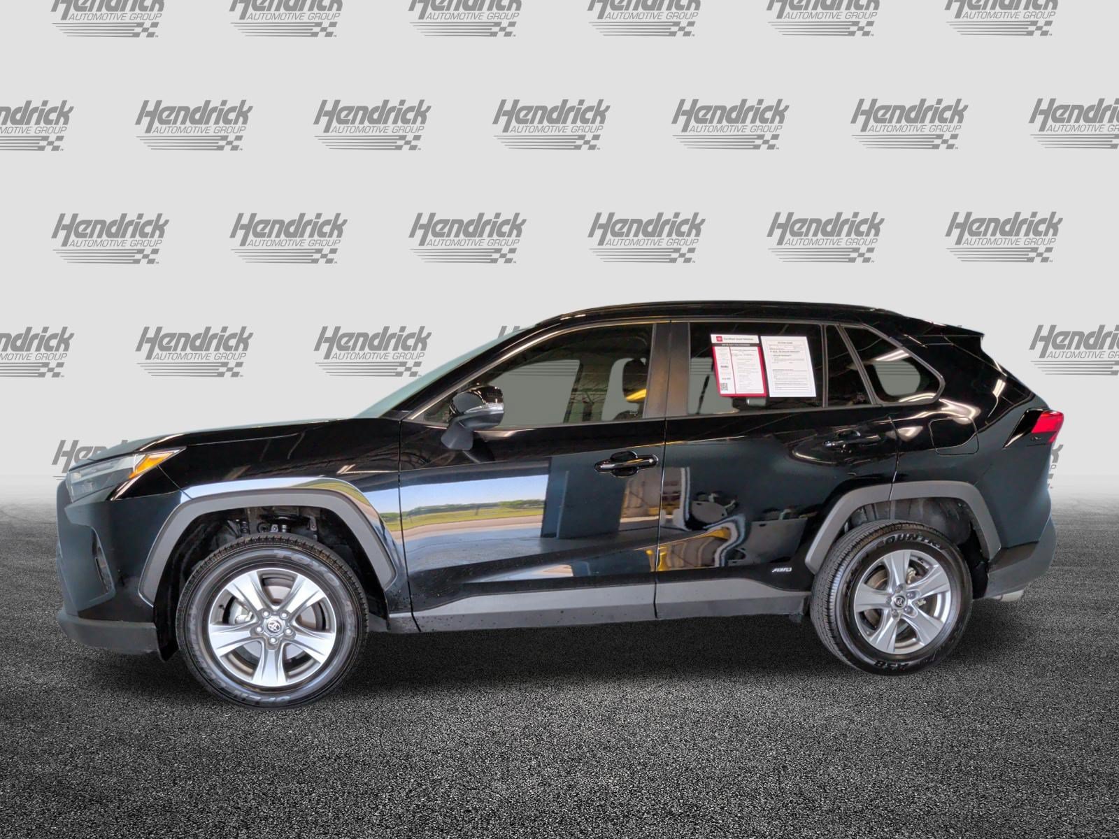 Certified 2025 Toyota RAV4 LE AWD/4WD image 8