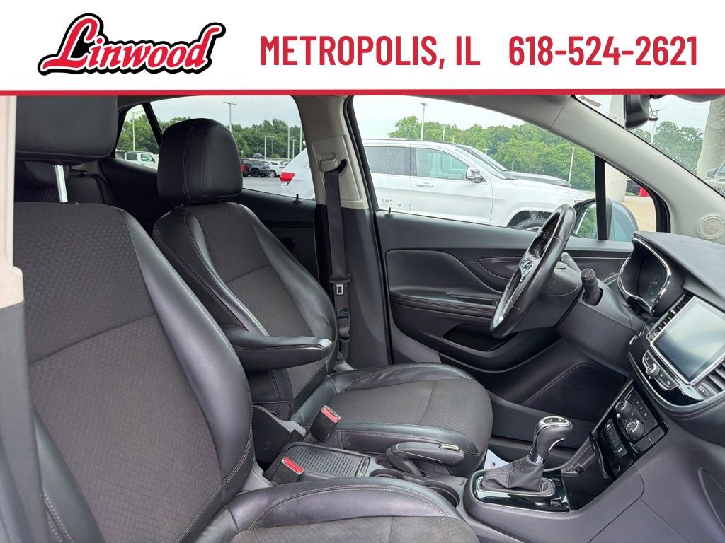Used 2020 Buick Encore Preferred FWD image 9