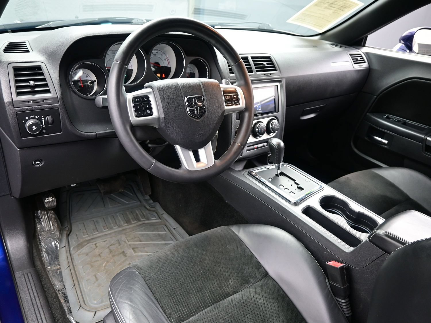 Used 2014 Dodge Challenger R/T RWD image 15