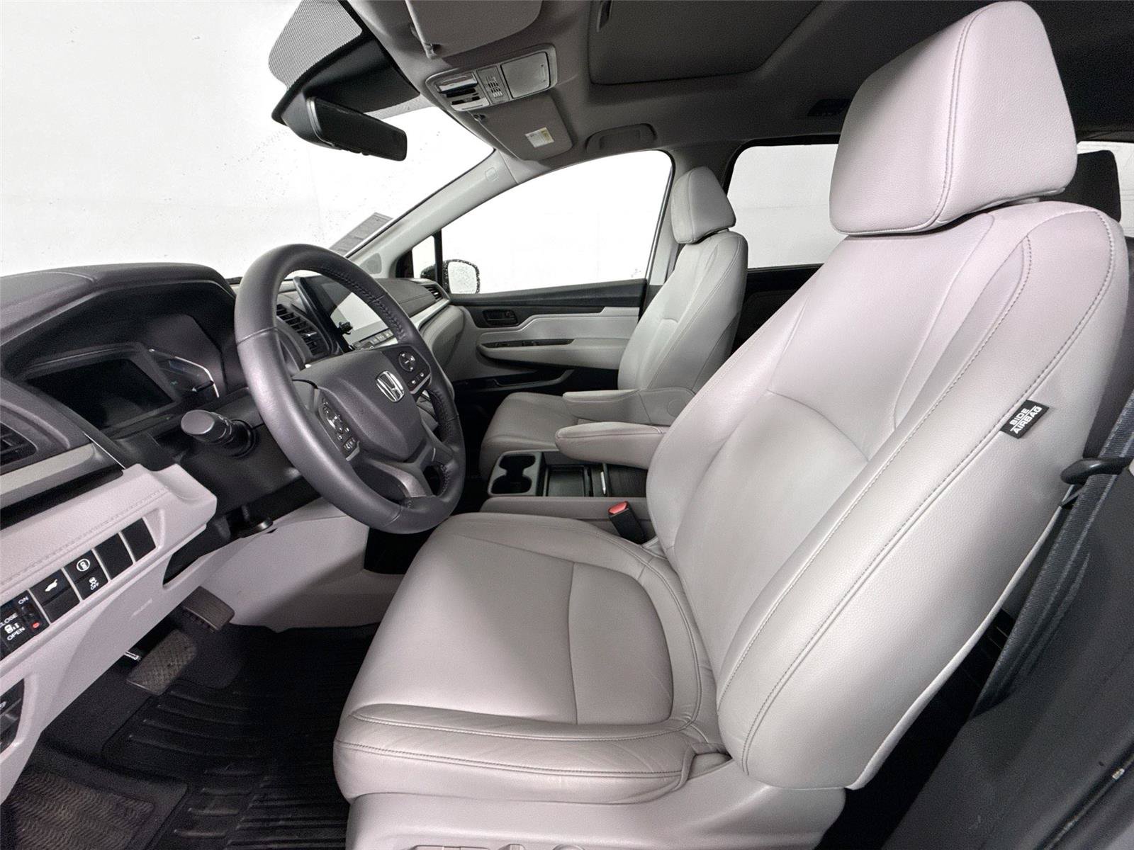 Used 2023 Honda Odyssey EX-L image 3