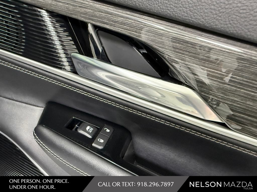 Used 2022 Jeep Wagoneer Series III w/ Premium Group I AWD/4WD image 48