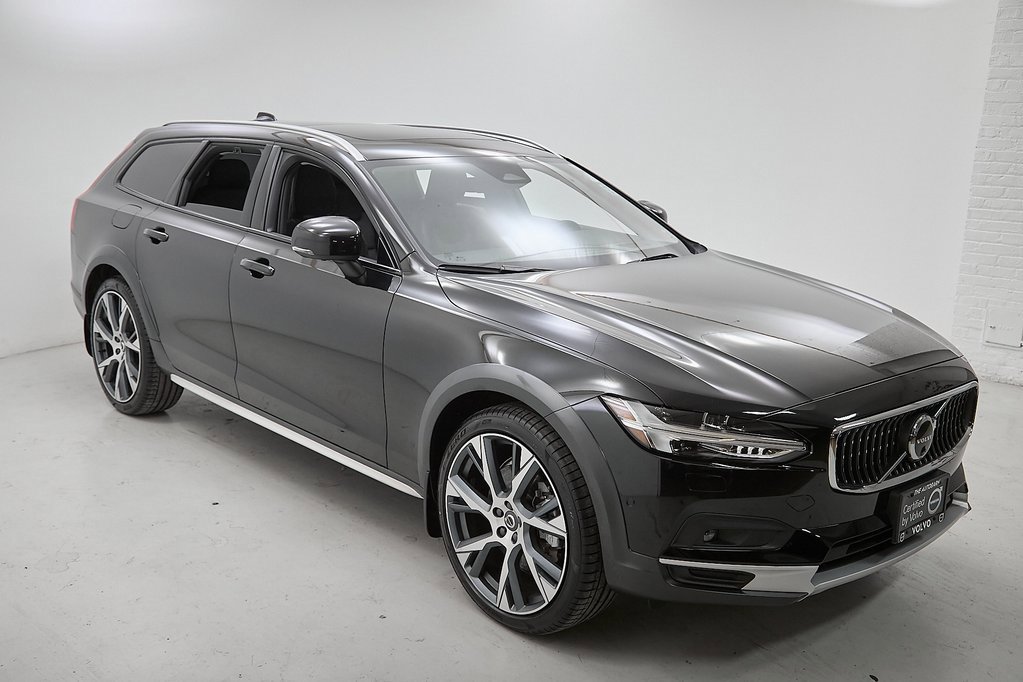 Certified 2024 Volvo V90 B6 Cross Country Ultimate image 4