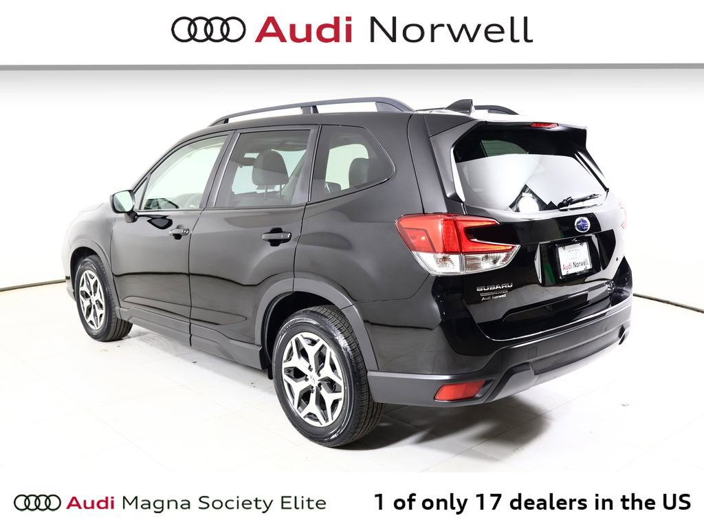 Used 2021 Subaru Forester Premium image 14