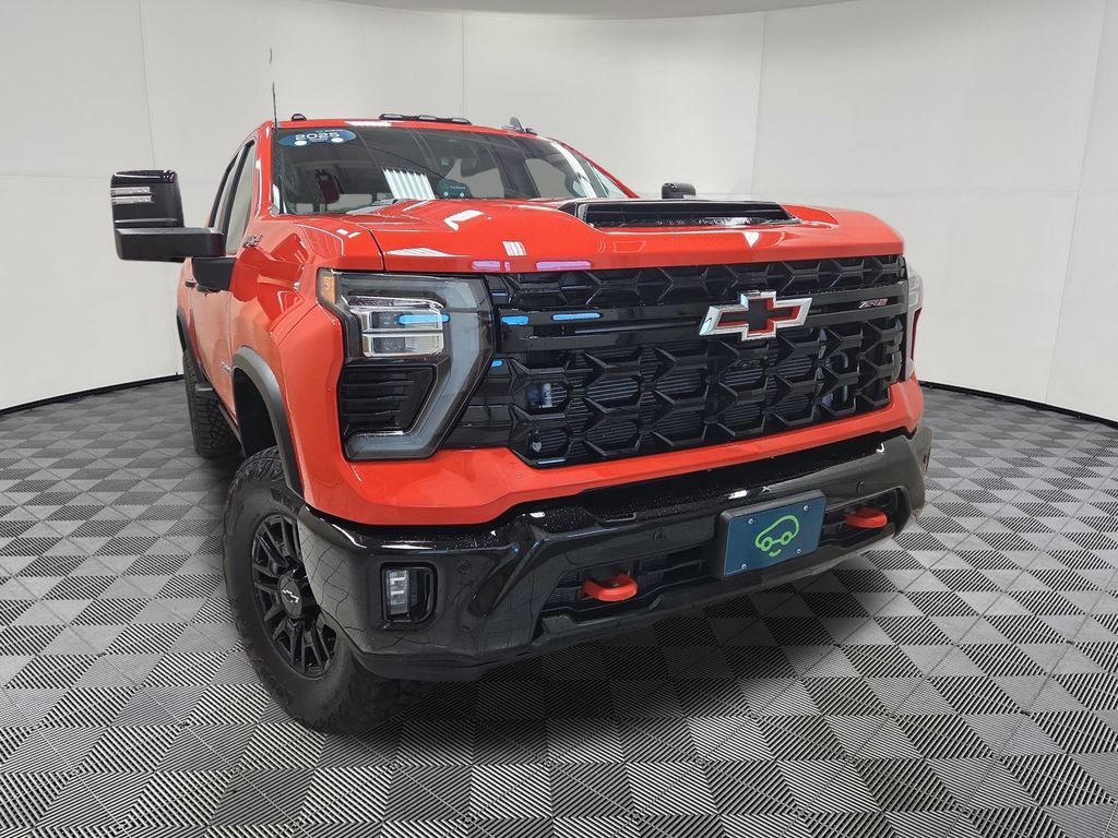 Certified 2025 Chevrolet Silverado 2500 ZR2 w/ Technology Package AWD/4WD image 2