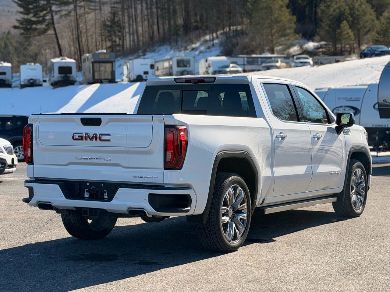 Used 2024 GMC Sierra 1500 Denali w/ Denali Reserve Package AWD/4WD image 5