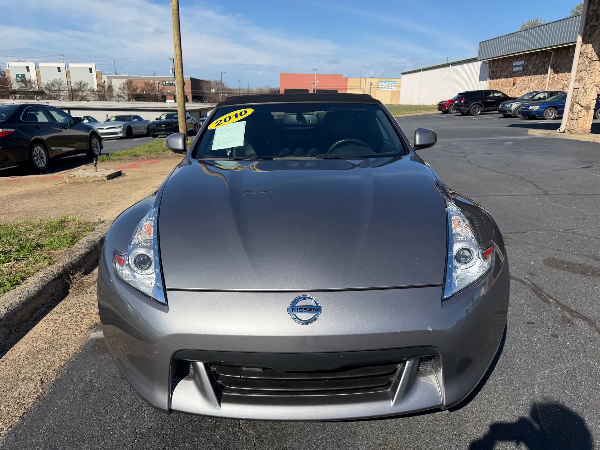 Used 2010 Nissan 370Z Touring w/ Sport Pkg RWD image 2