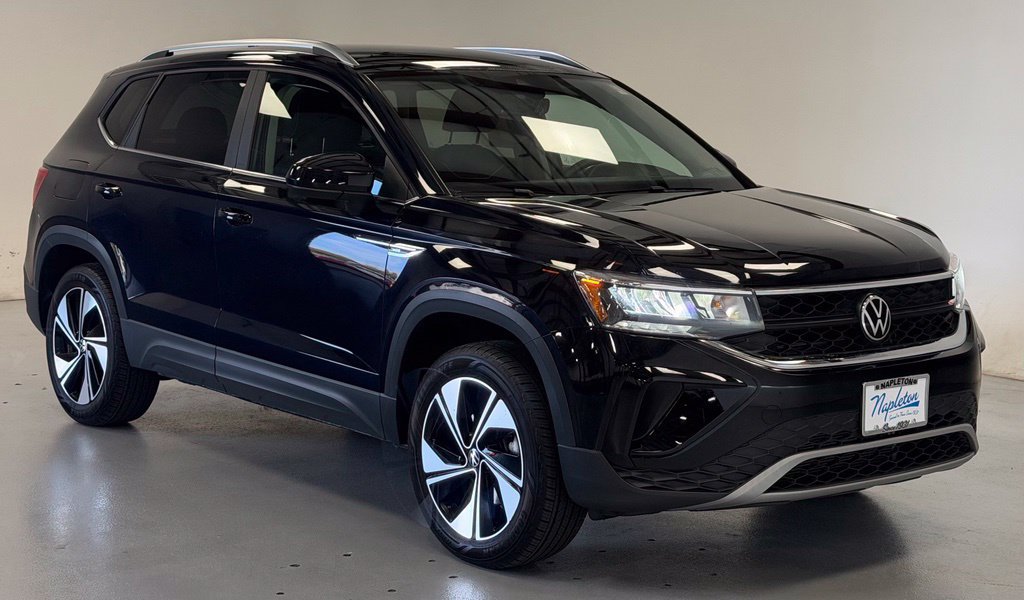 Used 2023 Volkswagen Taos SE AWD/4WD image 6