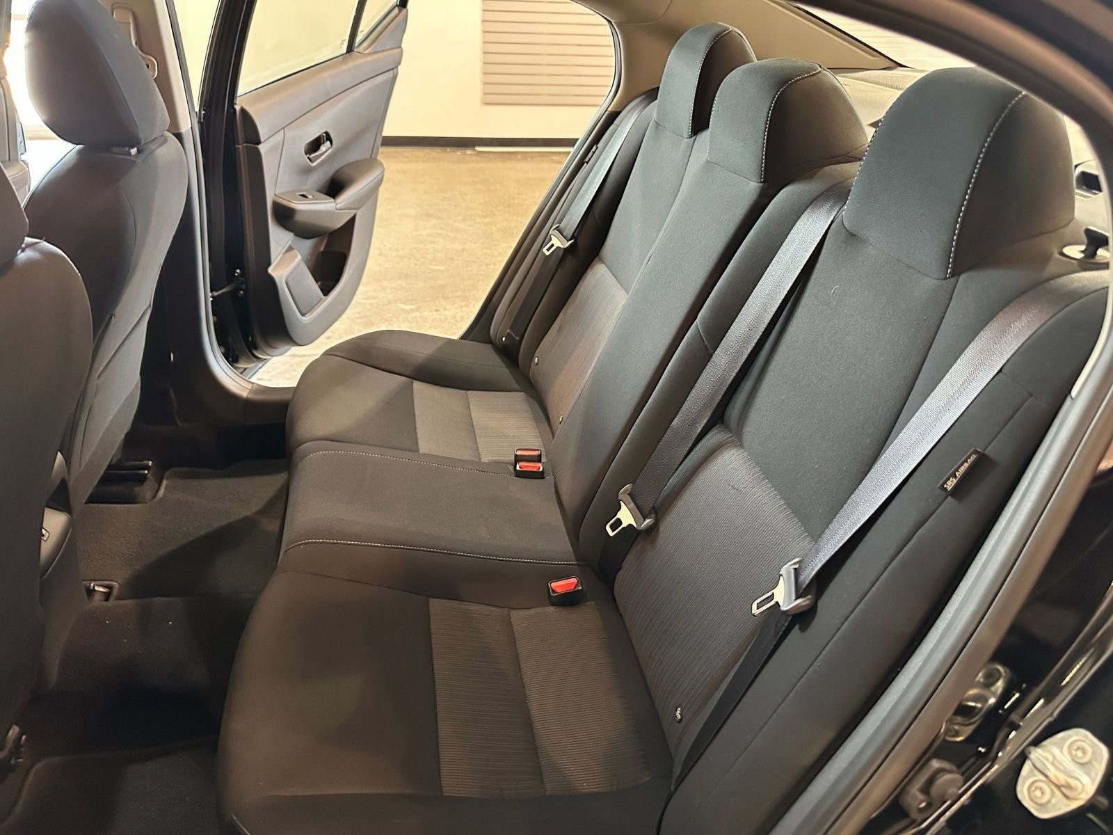 Used 2025 Nissan Sentra SV image 38