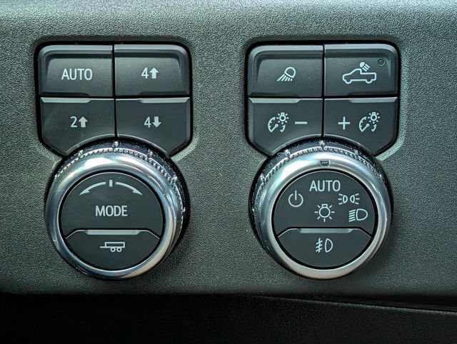 Used 2024 GMC Sierra 1500 SLT w/ SLT Premium Plus Package AWD/4WD image 25