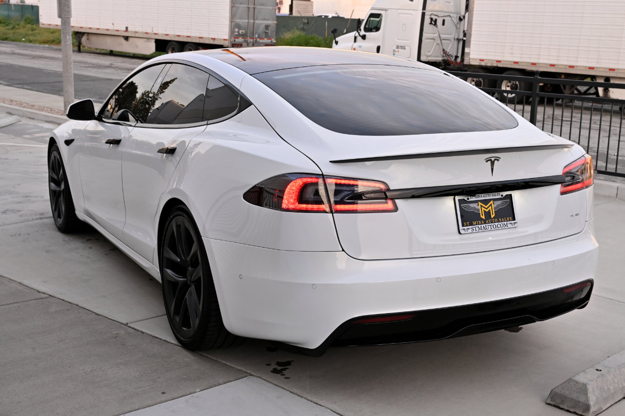 Used 2022 Tesla Model S Plaid image 5