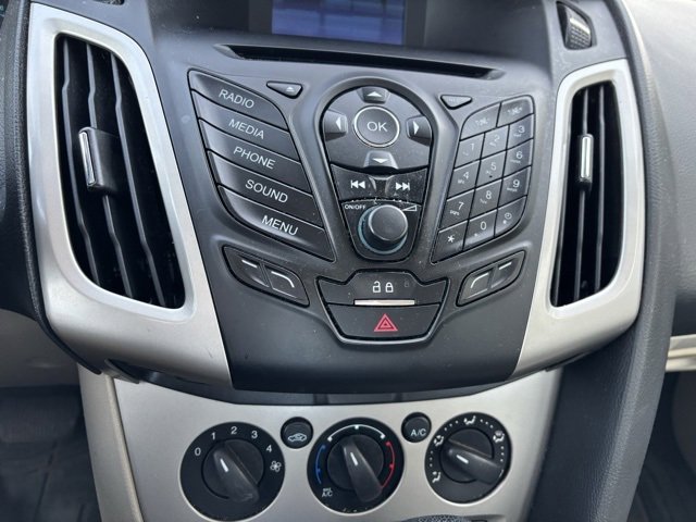 Used 2014 Ford Focus SE image 16