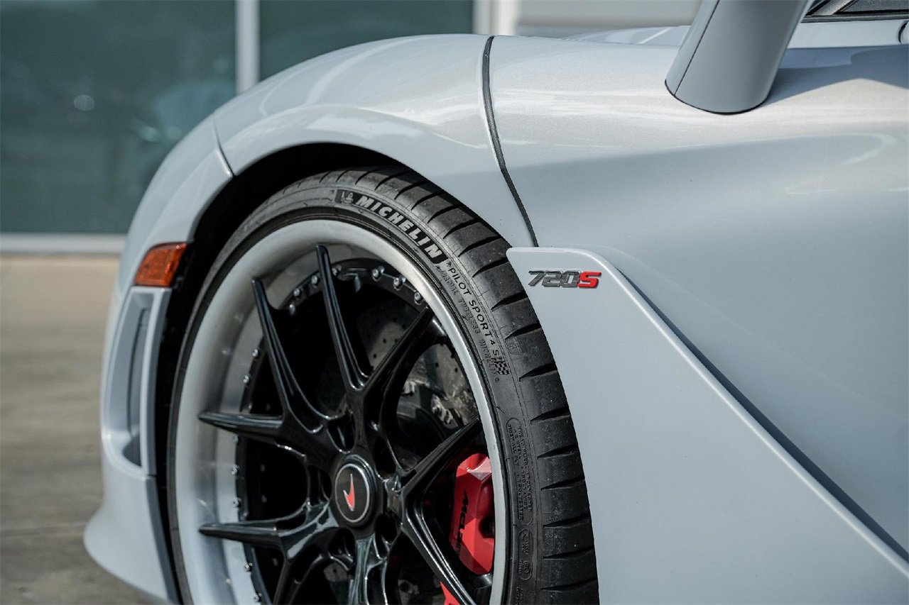 Used 2018 McLaren 720S image 14