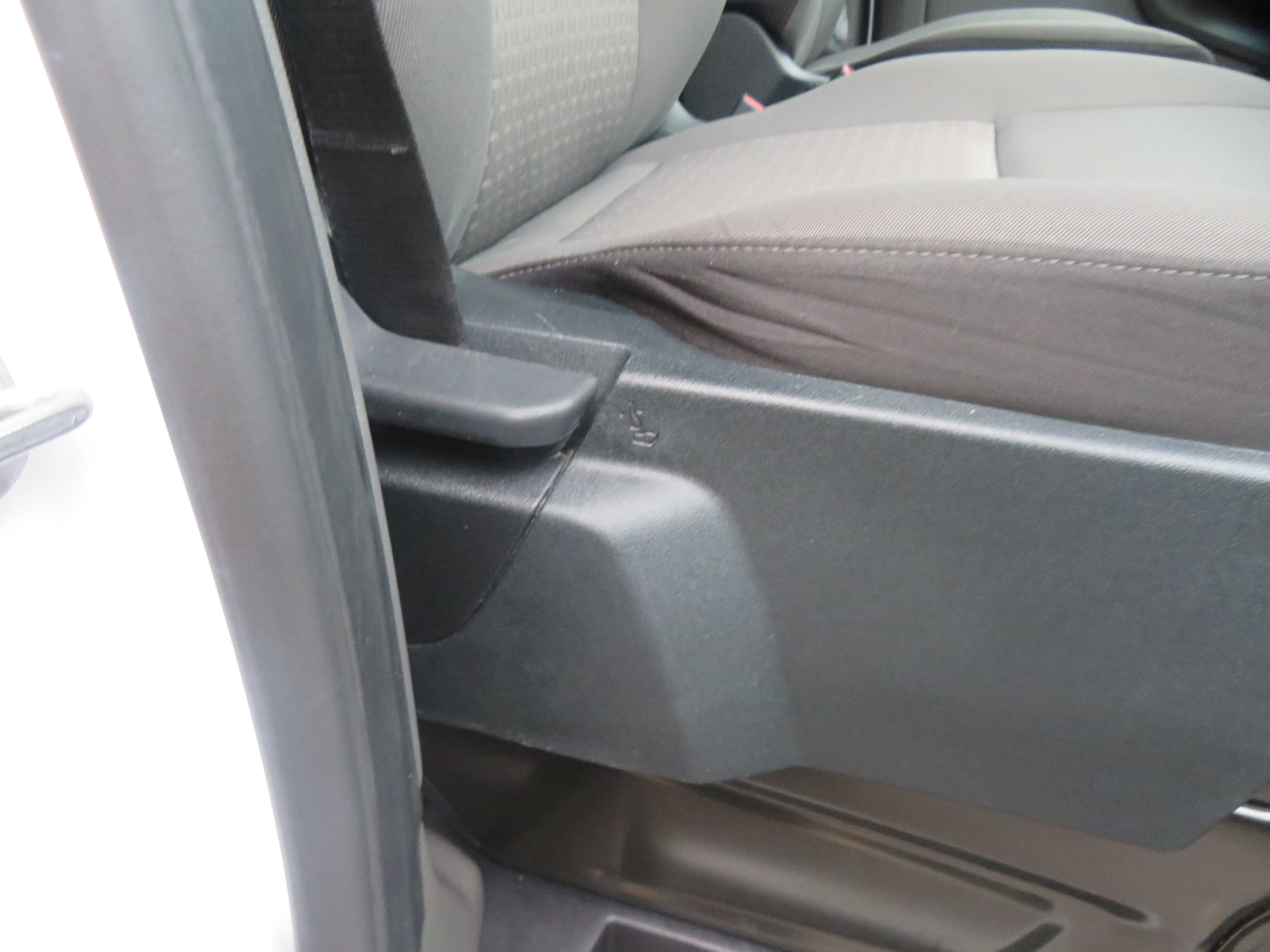 Used 2023 Ford Transit 350 XLT image 32