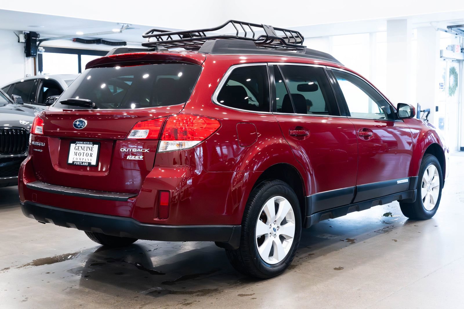 Used 2012 Subaru Outback 2.5i Limited w/ Moonroof Pkg image 4