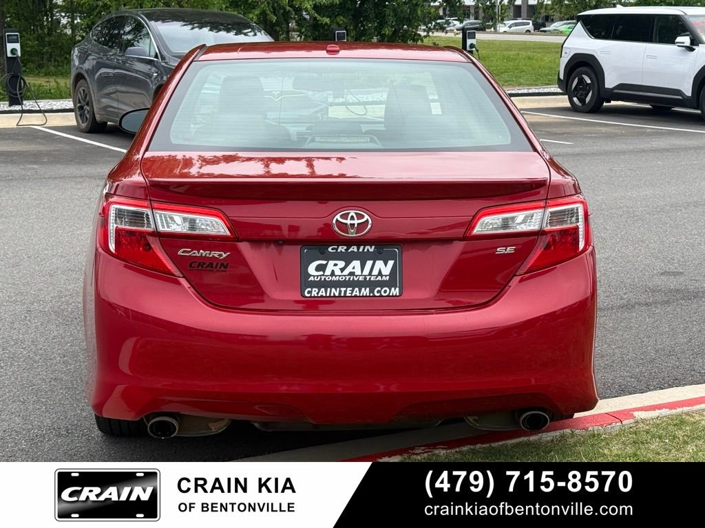 Used 2013 Toyota Camry SE w/ Leather Pkg FWD image 6