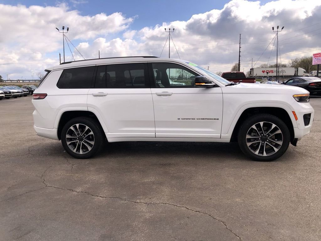 Used 2023 Jeep Grand Cherokee L Overland w/ Advanced Protech Group III AWD/4WD image 14