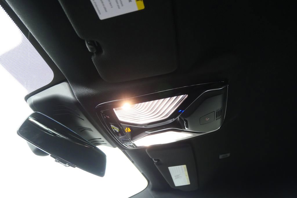 Used 2026 BMW M850i xDrive Coupe w/ M Carbon Exterior Package image 18