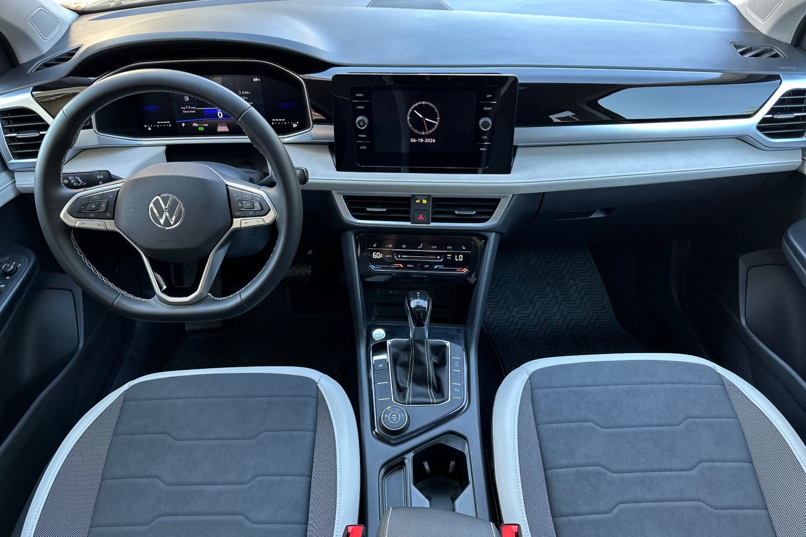 Certified 2026 Volkswagen Taos SE w/ Panoramic Sunroof Package AWD/4WD image 13