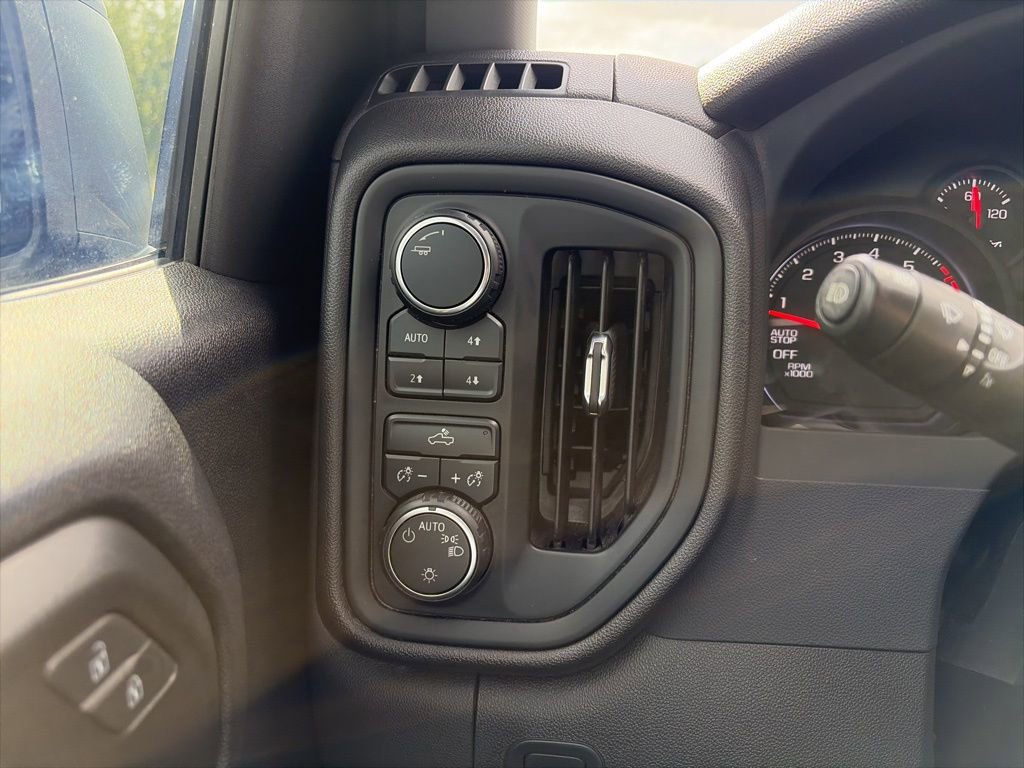 Used 2024 Chevrolet Silverado 1500 Custom Trail Boss AWD/4WD image 17