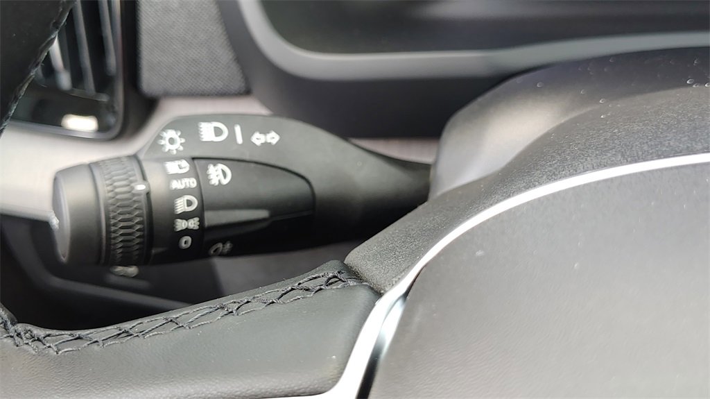 New 2026 Volvo XC90 B6 Ultra w/ Protection Package image 16