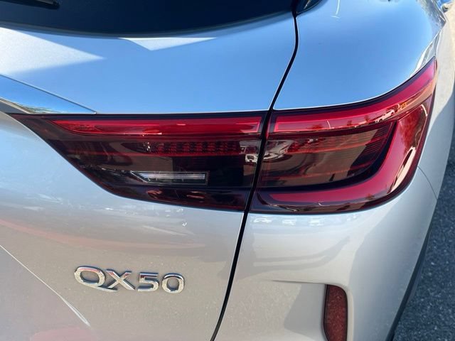 Certified 2019 INFINITI QX50 Essential w/ Cargo Package FWD image 34