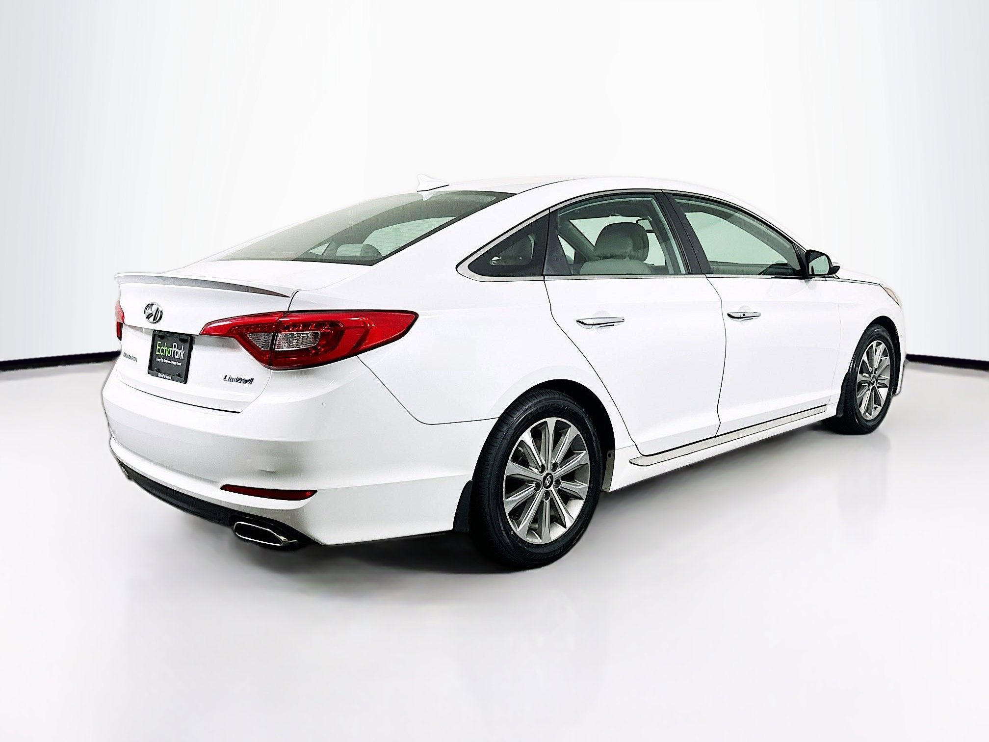 Used 2017 Hyundai Sonata Limited w/ Tech Package 03 image 9