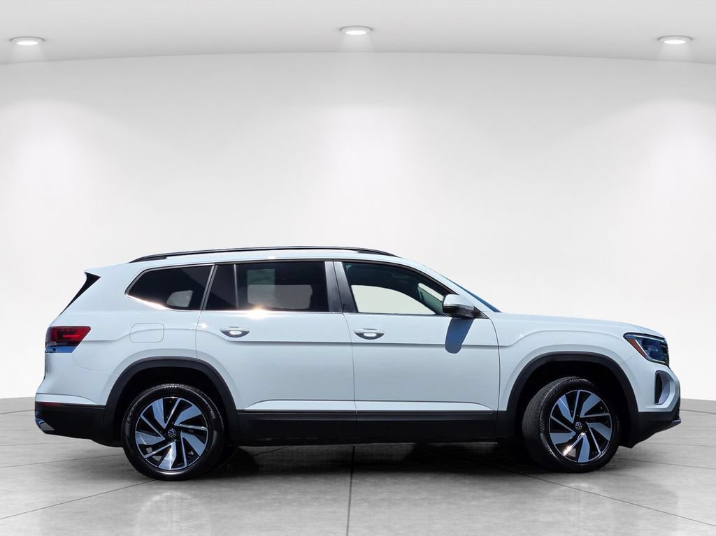 Used 2024 Volkswagen Atlas SE AWD/4WD image 3