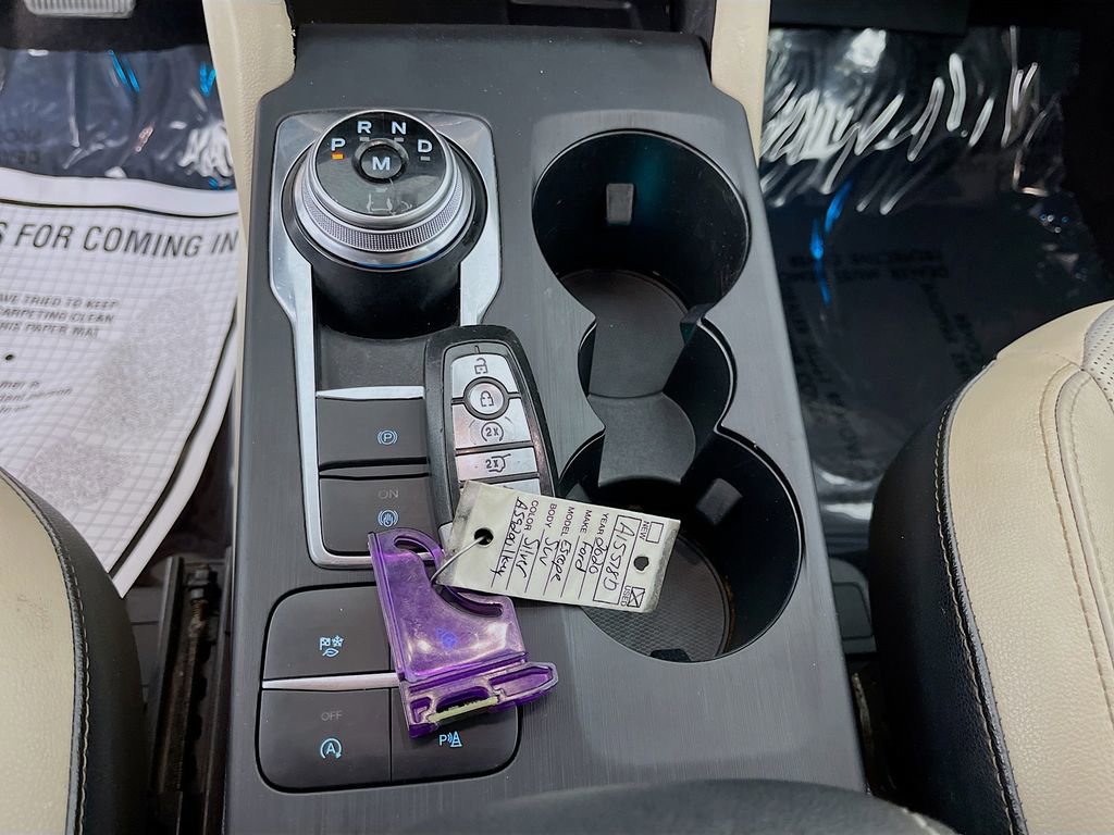Used 2020 Ford Escape Titanium image 23