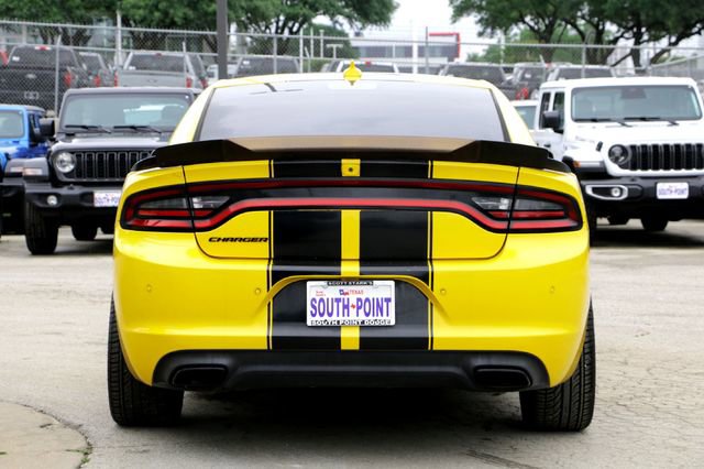 Used 2018 Dodge Charger SXT Plus w/ Blacktop Package RWD image 6