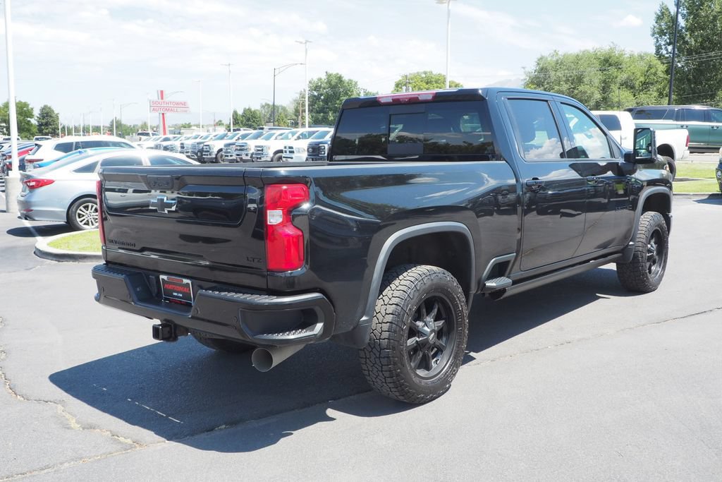 Used 2024 Chevrolet Silverado 3500 LTZ w/ LTZ Plus Package AWD/4WD image 7