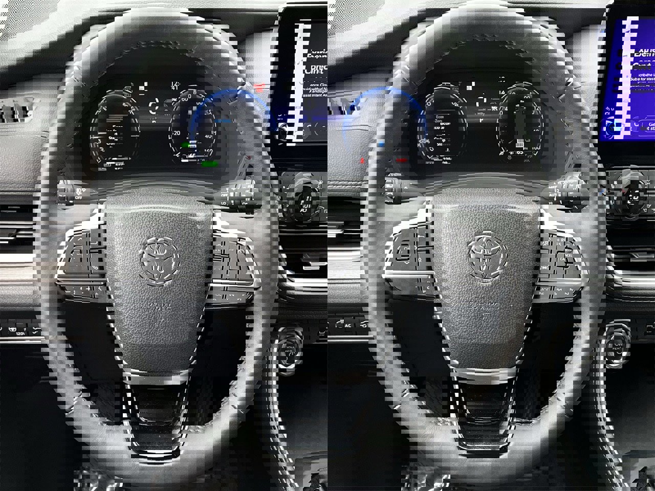 Used 2024 Toyota Grand Highlander AWD Hybrid image 11