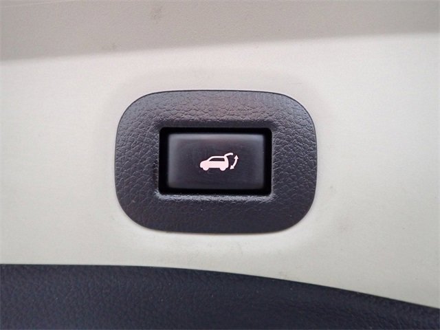 Used 2020 Nissan Rogue SV image 18