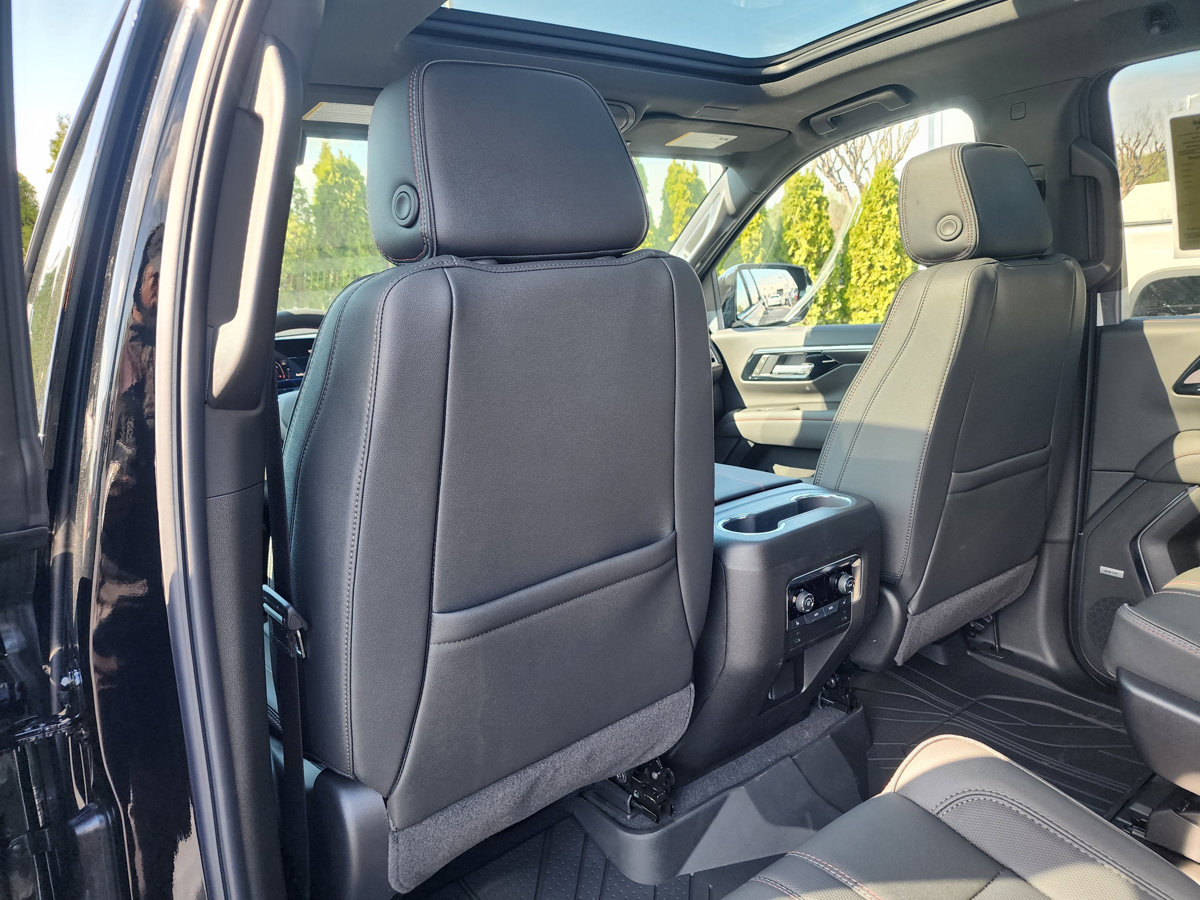 New 2026 Chevrolet Suburban RST w/ Comfort Package image 15