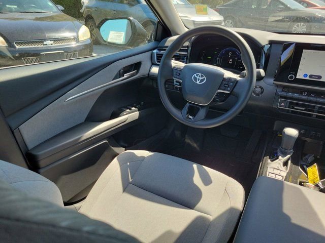 Used 2026 Toyota Camry LE FWD image 22