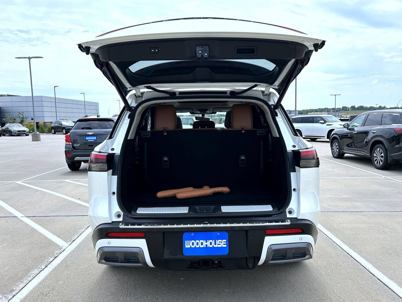 Certified 2023 INFINITI QX60 Sensory w/ Vision Package AWD/4WD image 23